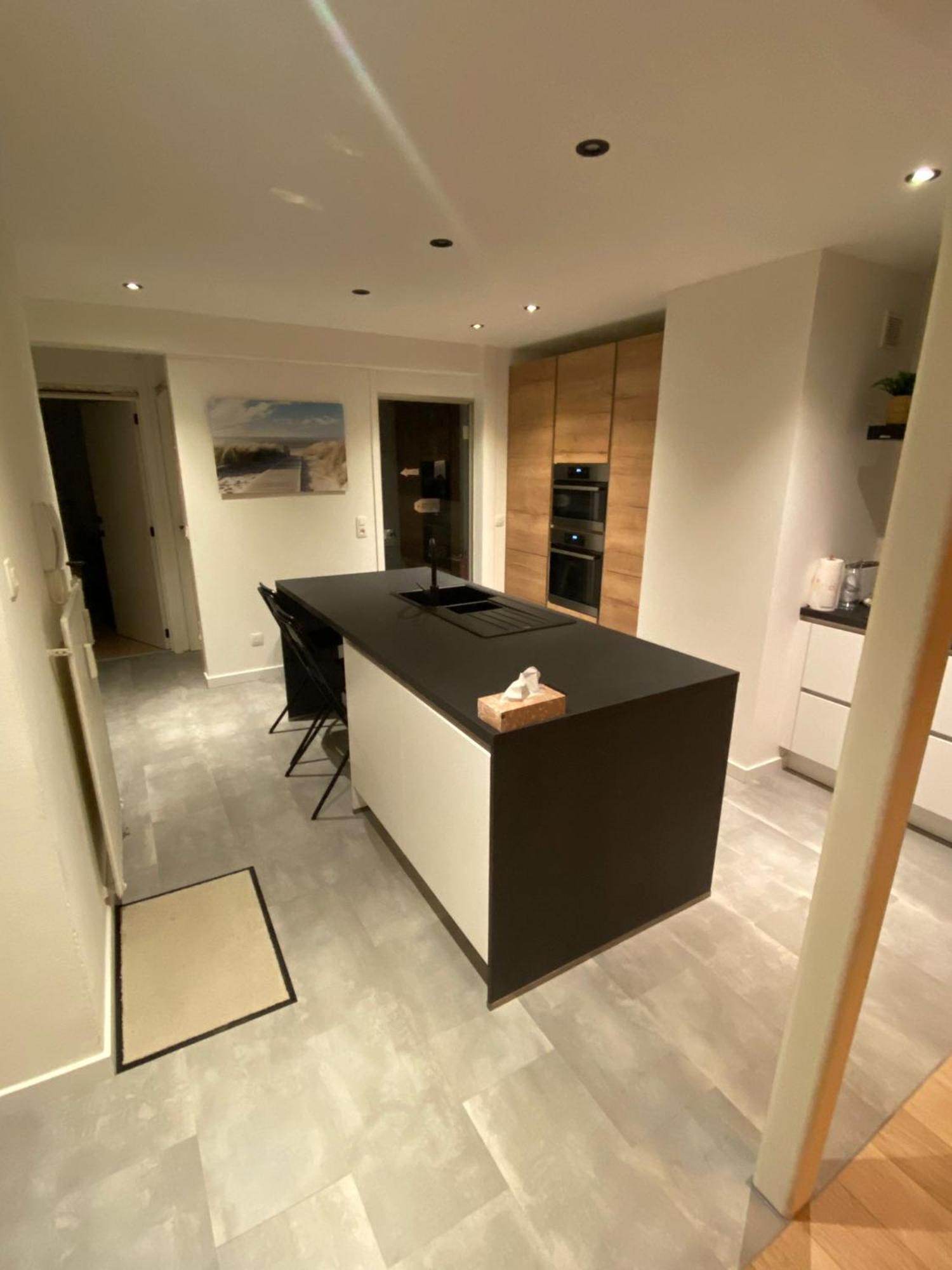 Spacious Apartment With Sea View Ostend Luaran gambar
